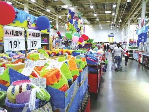 六一临近，超市商场巧布儿童专区，玩具用品促销掀热潮